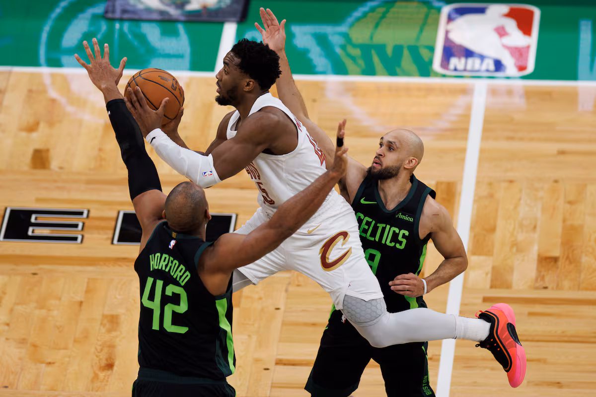 Cleveland Cavaliers vencen a Boston Celtics 123-116
